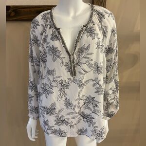 Amuse Society white and black Floral Blouse size XL